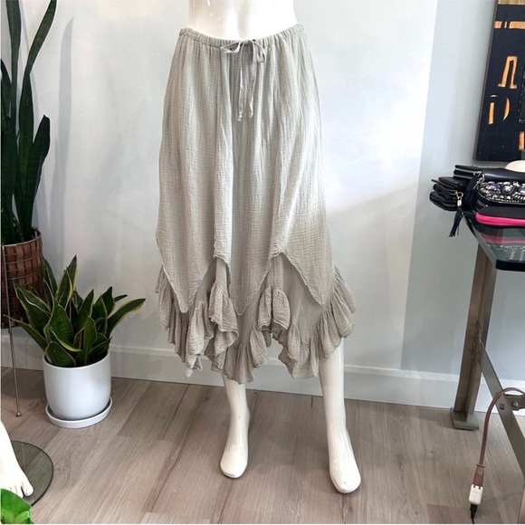 St. Tropez Boho Gauze Flouncy & Flowy Midi Skirt - Picture 4 of 10